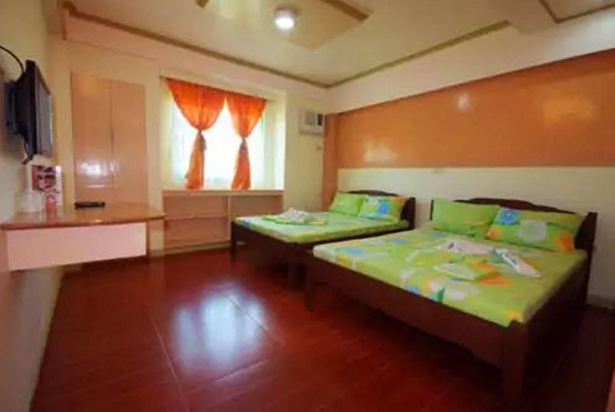 Apartelle De Francesca Puerto Galera Ngoại thất bức ảnh