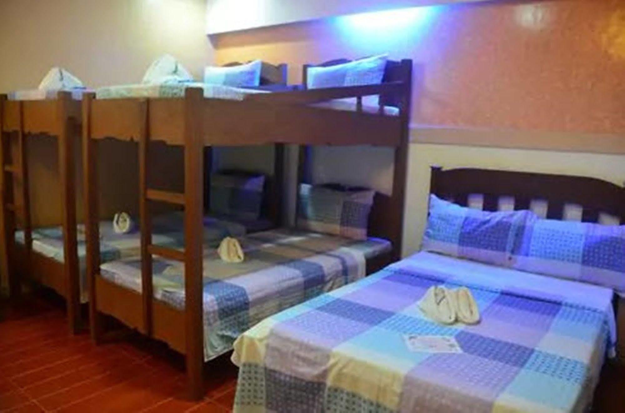 Apartelle De Francesca Puerto Galera Ngoại thất bức ảnh