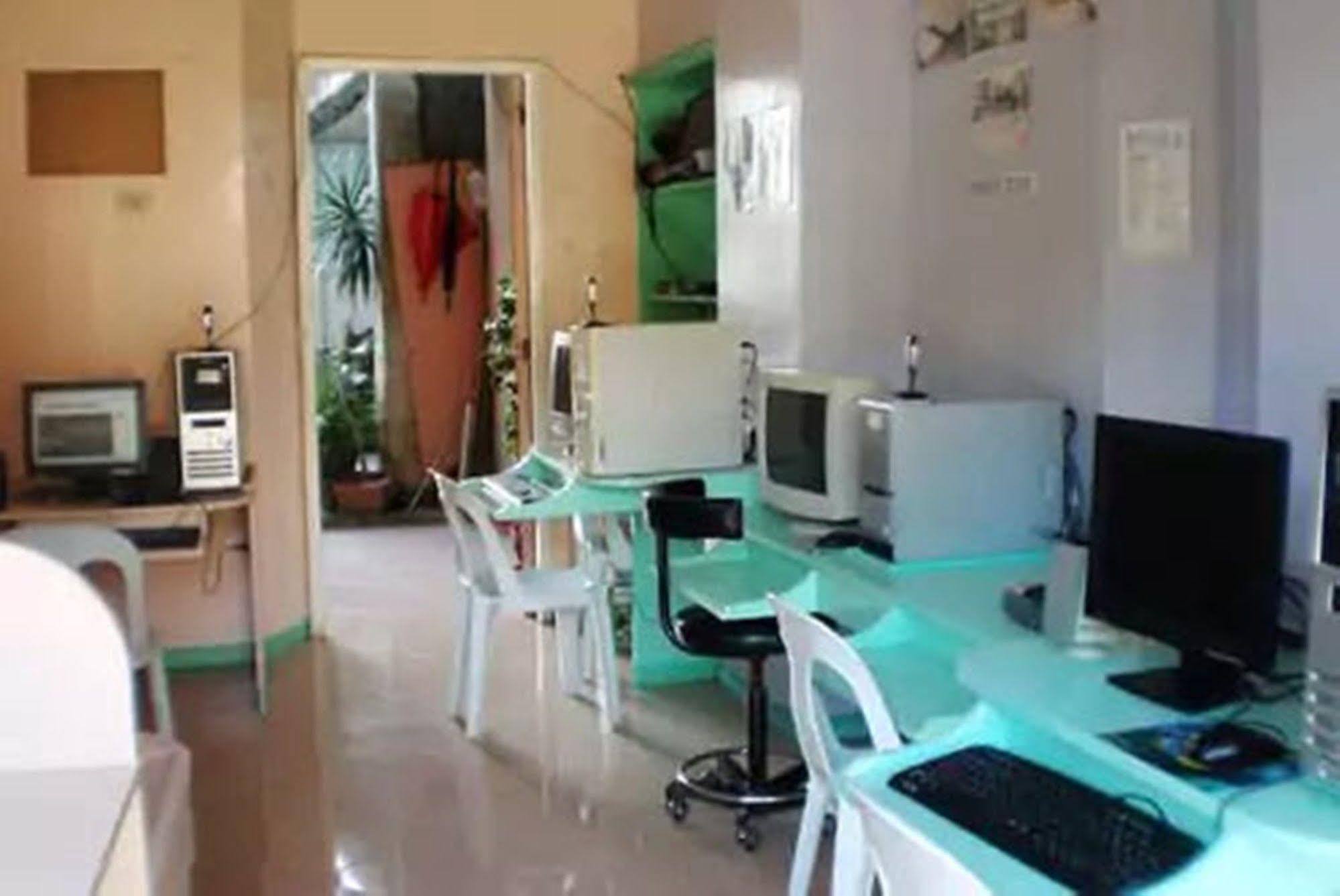 Apartelle De Francesca Puerto Galera Ngoại thất bức ảnh