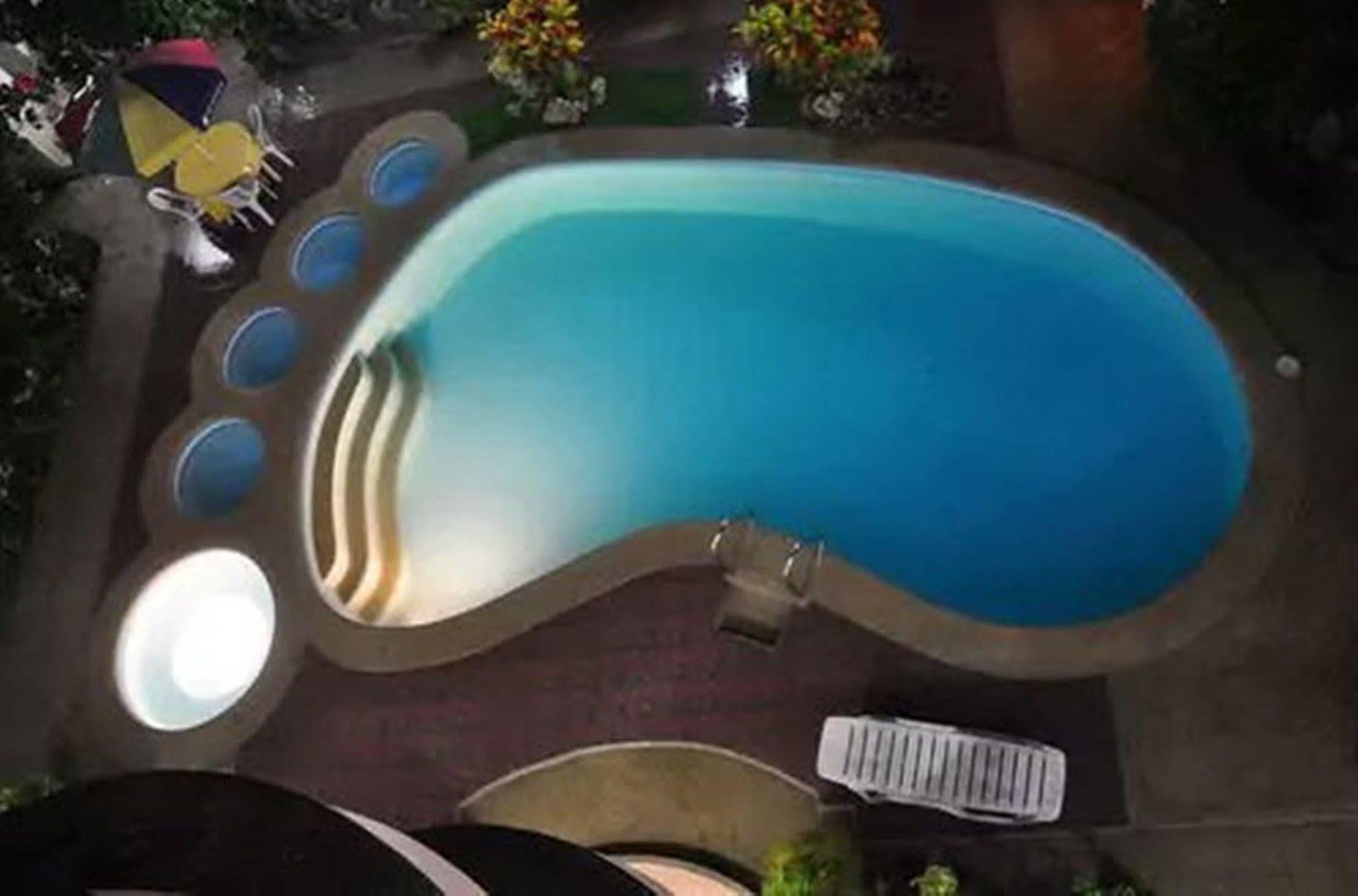 Apartelle De Francesca Puerto Galera Ngoại thất bức ảnh